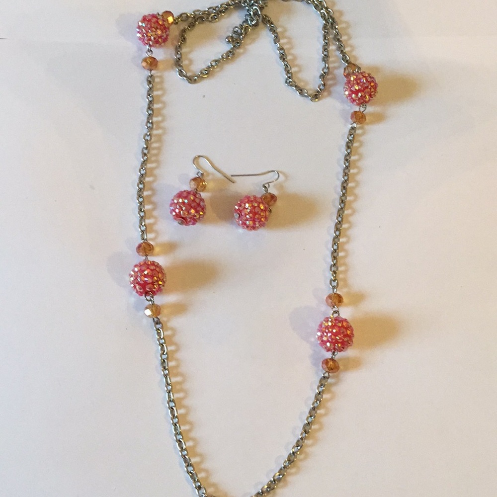 Necklace earring set